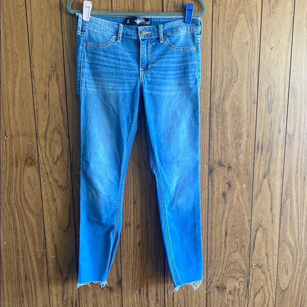 Hollister Blue Ankle Cropped Jeans with Classic Fit